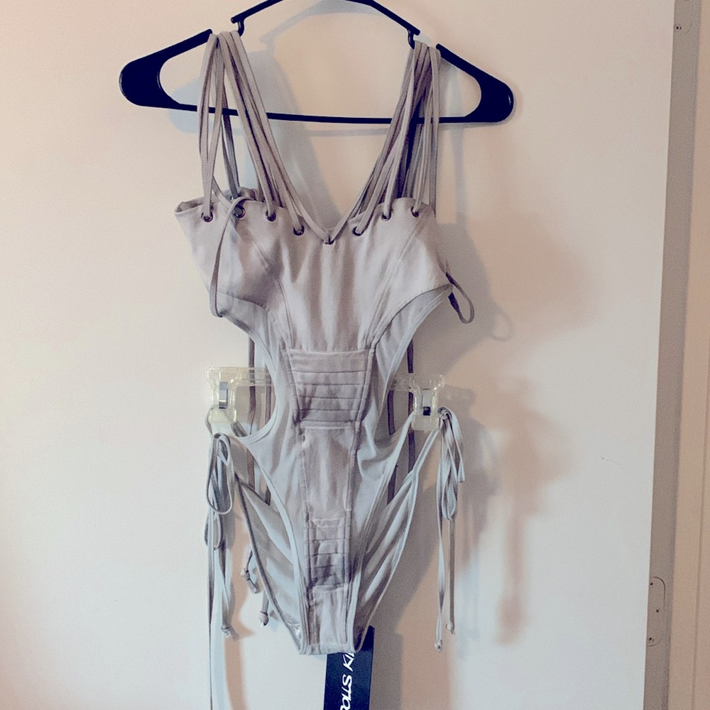 Darker wavs body suit XSMALL.